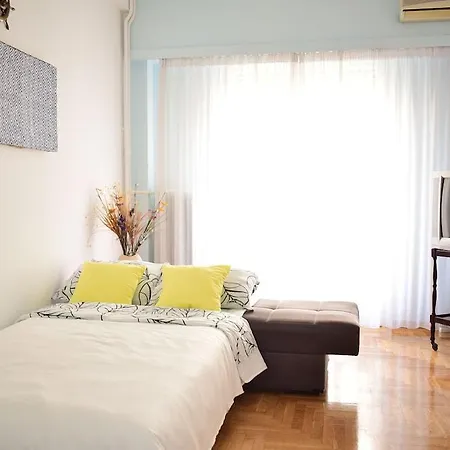 Apartment 6 Min From City Center & Acropolis-2