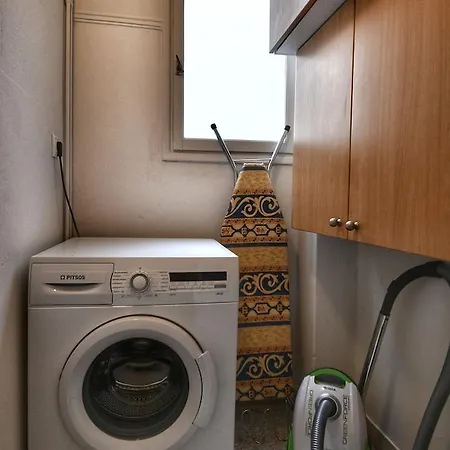 Top Koukaki Location 2 Bedrooms-3