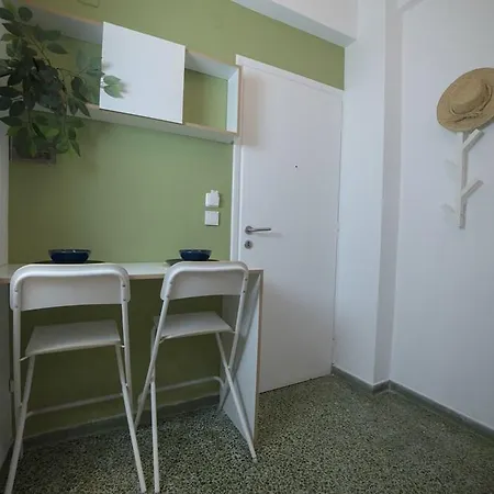 Fresh Studio Apt In Thisseio-3