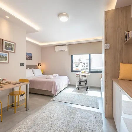 ✰Bright, Renovated, Spacious And Cosy Studio✰-2