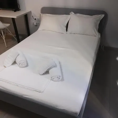 New Cozy Studio In Aigaleo-2