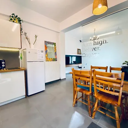 Small Gem Studio Athens, Next To Metro Nomismatokopeio-3