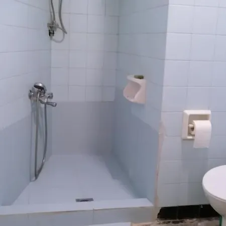Shared Rooms Near Acropolis And Monastiraki-2