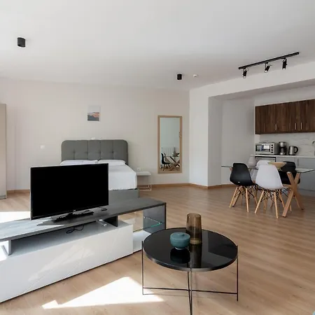 Leochares Lifestyle Apartments - Self Check-In-3