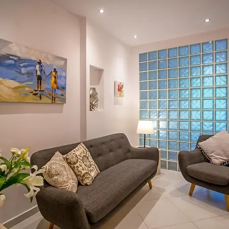 Hadrian By Heloni Apartments-3