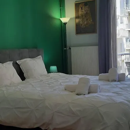 Comfortable Apt, Next To Archeological Museum!-2