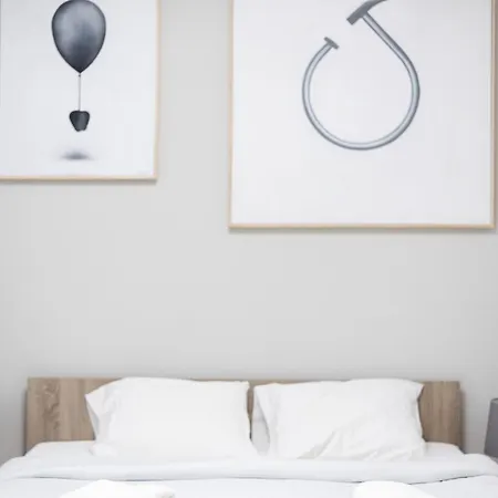 Cute And Central Apt For 3-3