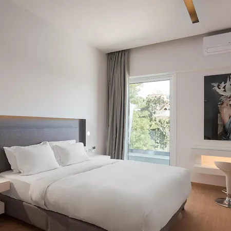 Mirada Hotel-2