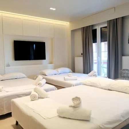 Luxurious Apartment In Acropolis-3