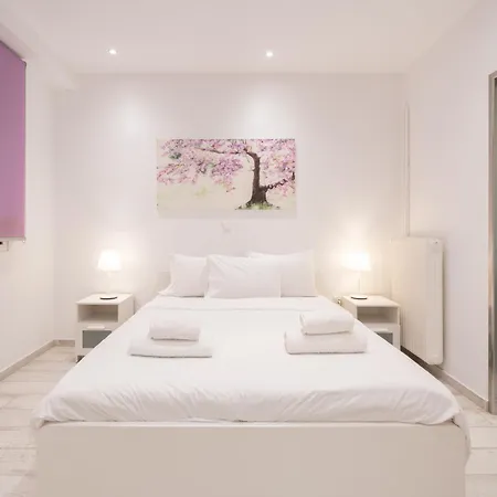 Peaceful Urban Oasis Apt In Athens-3