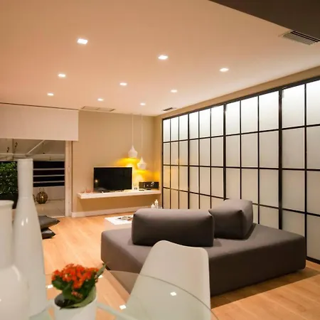 Ma Maison No2 Luxury Suite, Parking, 200Mbps,Metro-3