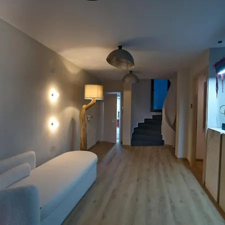 Cityluxe Suites & Rooms-3