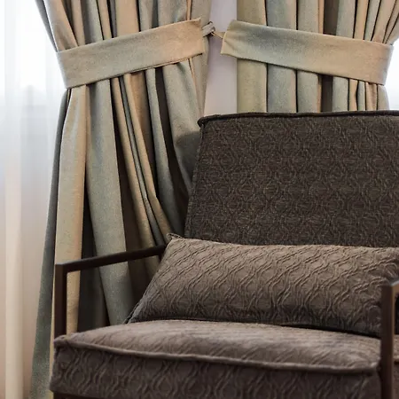 Acropolis Executive Suite-2