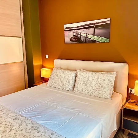 Acropolis Modern Apartments Free Parking,Free Pet Hosting,Netflix-2