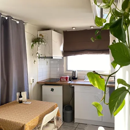 Top Floor Apt With Balcony - Acropolis View & Sunset - Koukaki-3