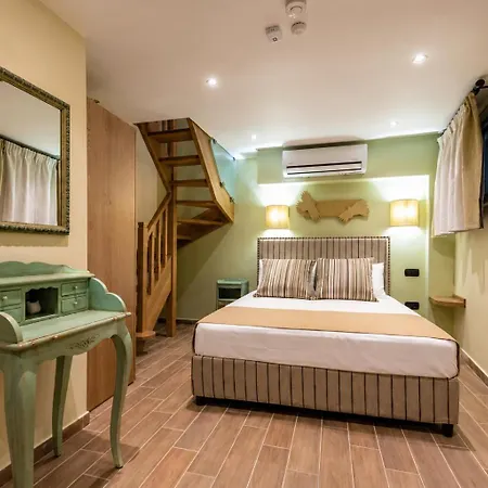 Ipelhome - Plaka Boutique Apartments-2