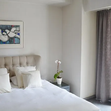 Lion Hotel Apartments-3