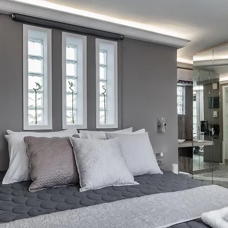 Acropolis Minimal Suite-2
