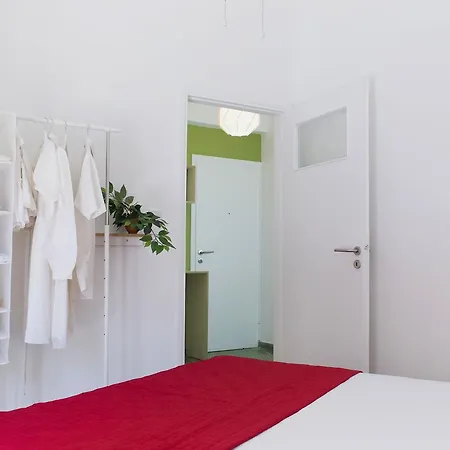 Fresh Studio Apt In Thisseio-2