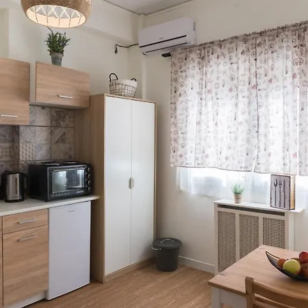 Syntagma Budget Studio By Livin Urbban-2