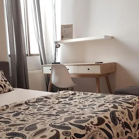 Palette Apartment Champagne - Athens Center, 6 Bd, 3 Bath-3