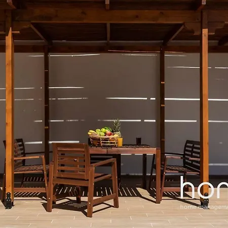 Nemeseos Ground Floor Homm Apartment With Roof Garden And Wading Pool-2