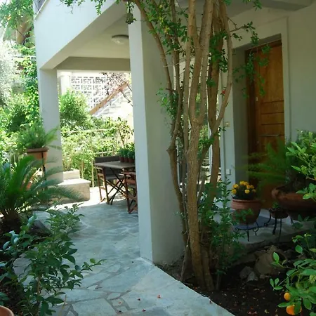 Affordable Luxury Garden Apartment-2