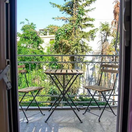 Fully Renovated And Relaxing Apartment-2
