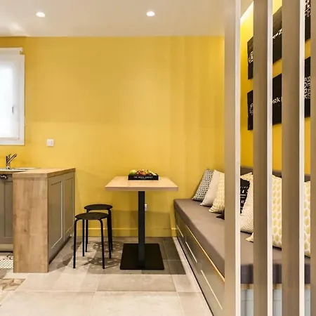Modern Design Acropolis Flat-2