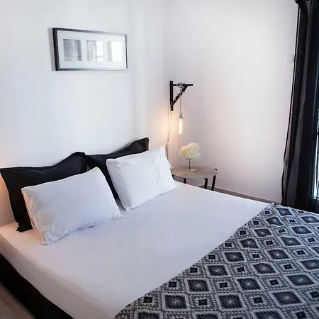Best Located Executive Apartment In Maroussi.-3