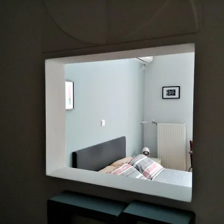 Athens Pangrati Modern Apt 10Min To Metro-3