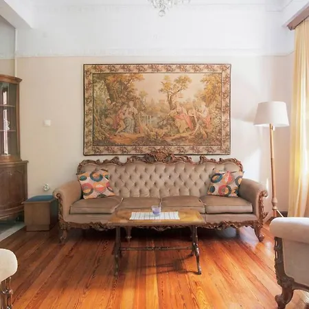Neoclassical House In The Center Of Athens-2