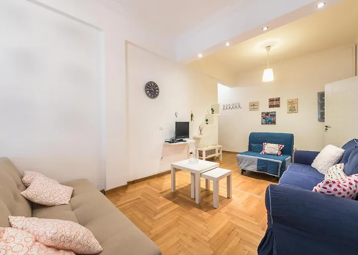 Pagkrati 2 Bedroom Apartment For 4 Persons Atenas admite animales