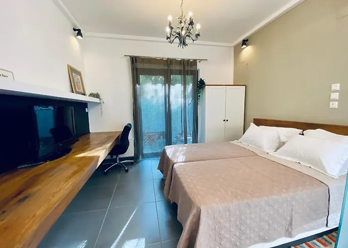 Small Gem Studio Athens, Next To Metro Nomismatokopeio admite animales