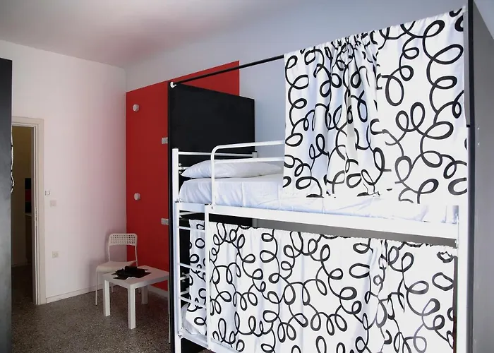 Dingos R&B Hotel Atenas