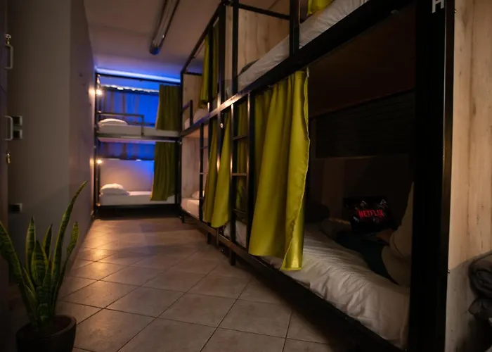 Bedway Athens Hostel