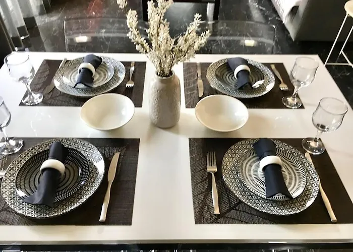 Beautiful Apartment Next To Metro Station Atenas admite animales