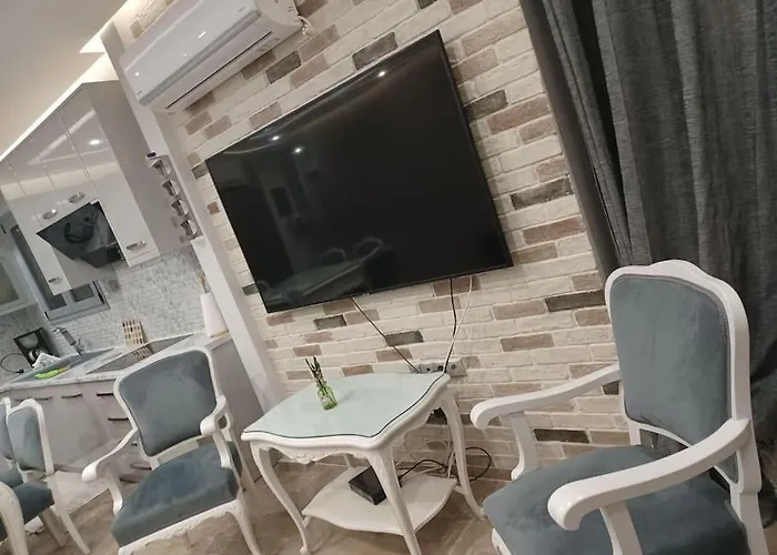 Renovated Apartment Near The Sea Atenas