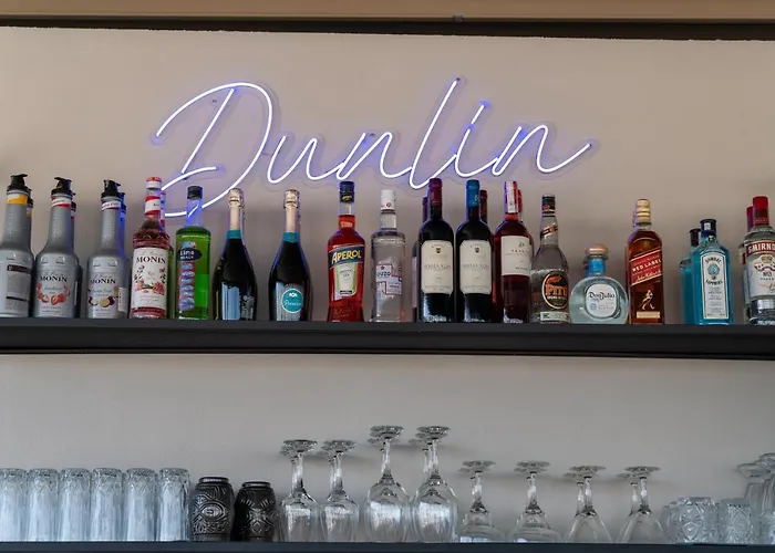 Dunlin Hotel Atenas