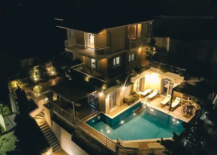 Villas con piscina privada en Atenas