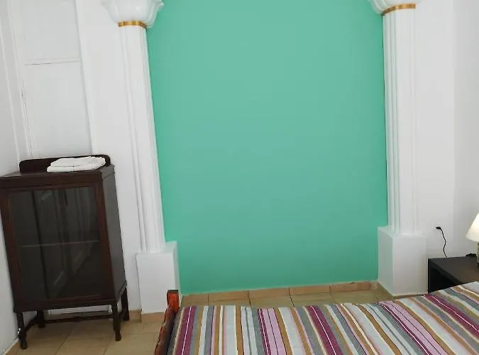Pilika 4 Room With Shared Bath Αθήνα