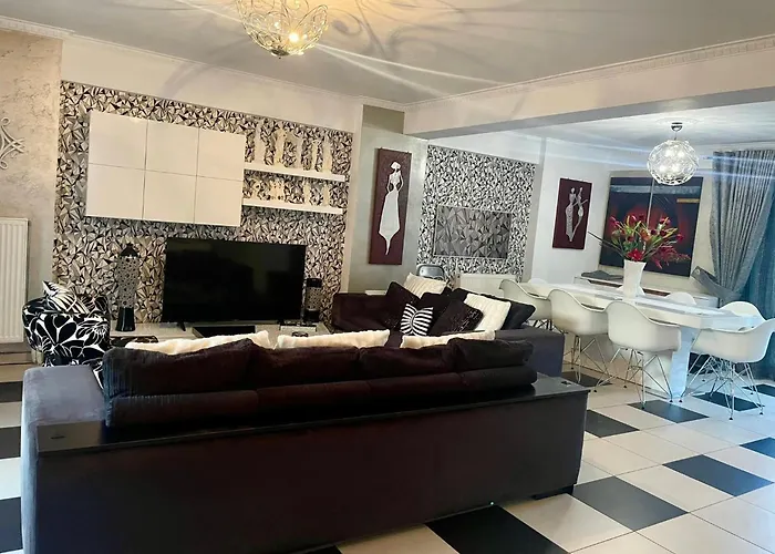 Apartamento Greek Hospitality With Free Double Parking And 1000Mbps Wifi Atenas