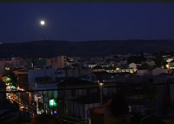 Pella Inn Hostel Atenas