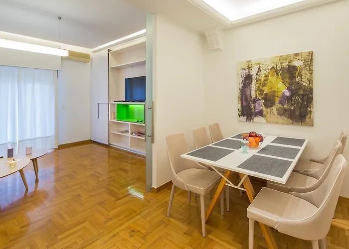 Gemini - Wonderful Apartment In Kolonaki Atenas