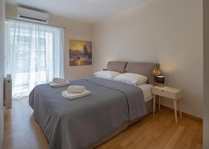 Sagittarius - Faliro Sea Side Apartment Atenas