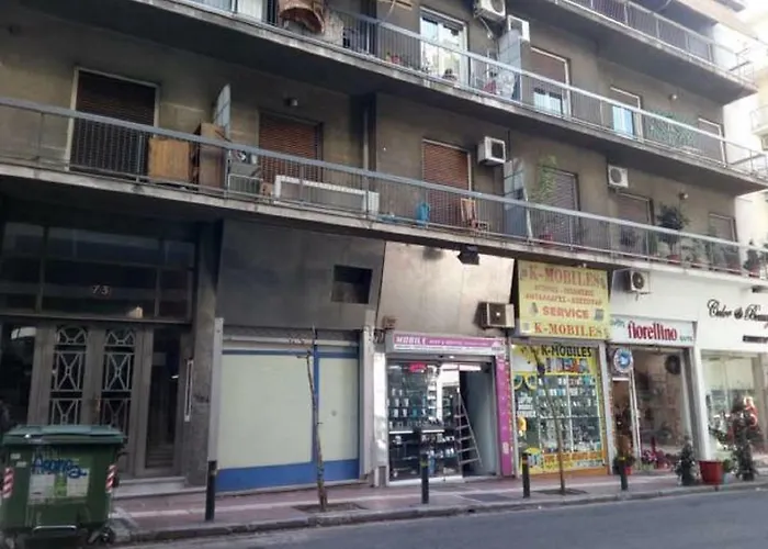 Comfortable Inexpensive Apartmets Near Metro Atenas que aceita animais de estimação