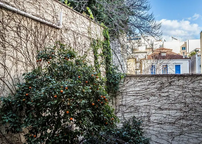 Bright Flat In Front Of Acropolis Metro Station Apartamento Atenas